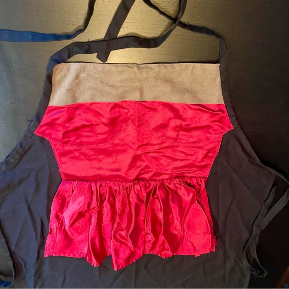 Red and Beige Apron - Picture 2 of 7